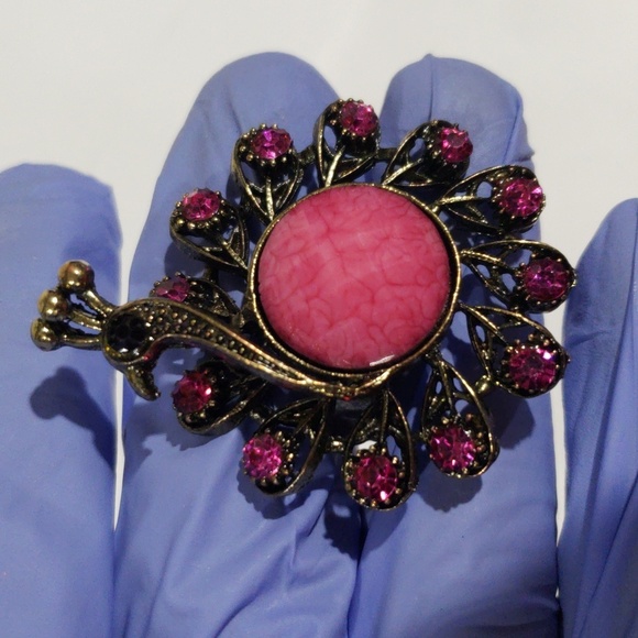 Vintage Peacock Ring – Pink Gemstones & Center Stone – Adjustable Women Jewelry - Picture 6 of 10